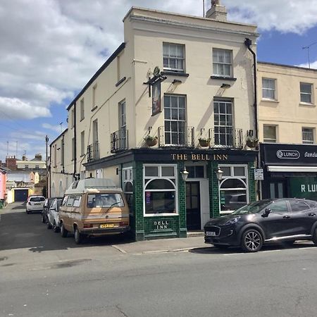 The Bell Inn Cheltenham Exterior foto